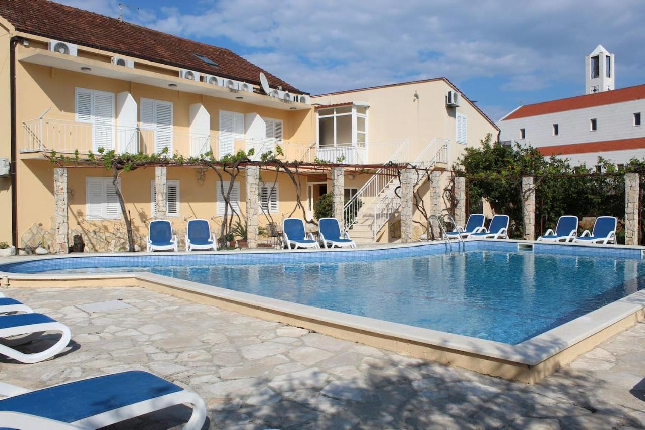 Spacious Bedroom For Two With Pool View - Pansion Hajduk Korcula Exterior photo